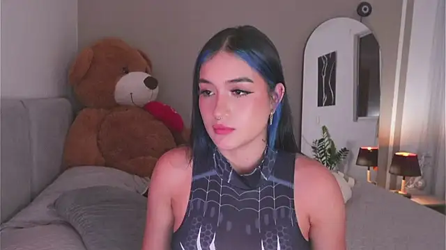 AnnyHizzle online show from October 7, 2025, 1:14 am