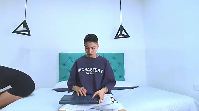 Tinny and Candy online show from January 13, 2025, 1:49 pm