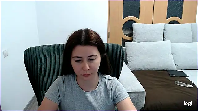 Snapshot of VioletaFlower7 chatting on October 6, 2025, 2:36 pm VioletaFlower7 online show from October 6, 2025, 2:36 pm