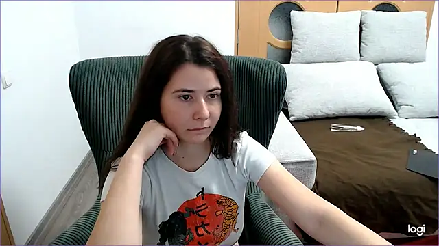 Snapshot of VioletaFlower7 chatting on November 12, 2025, 8:59 am VioletaFlower7 online show from November 12, 2025, 8:59 am