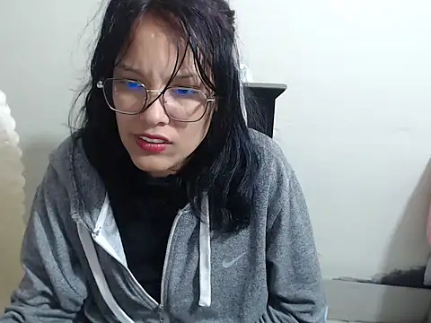 home vlak online show from October 6, 2025, 4:48 pm