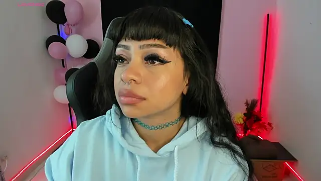 zoesullivan online show from December 21, 2024, 9:33 am