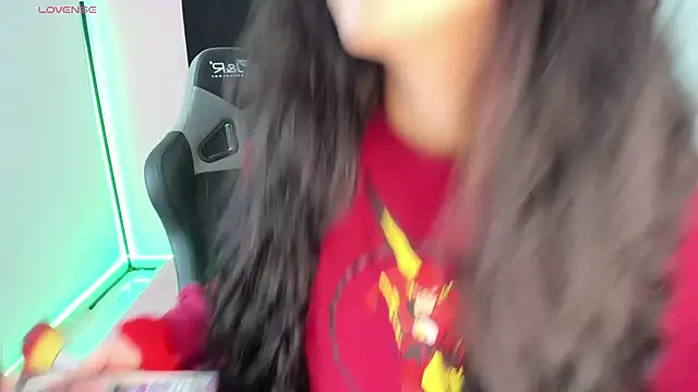 zoesullivan online show from December 28, 2024, 9:42 am