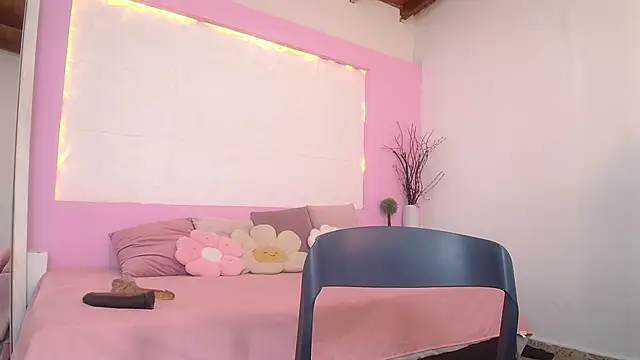 OraLarson online show from October 26, 2025, 12:00 pm