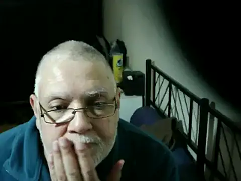 100Tauros online show from March 18, 2026, 9:51 pm