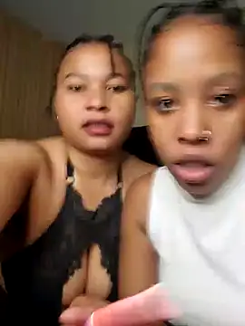 R-thequeen online show from December 1, 2025, 12:21 pm