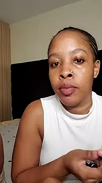 R-thequeen online show from June 17, 2026, 11:38 pm