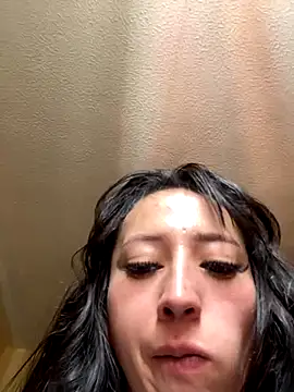 liaqueen610 online show from October 28, 2025, 4:20 pm