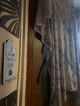 Romsticks online show from November 27, 2025, 6:48 am