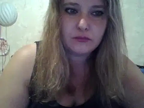 ParisMimi online show from September 29, 2025, 6:40 am