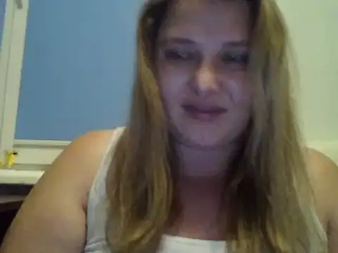 ParisMimi online show from November 7, 2025, 9:59 pm