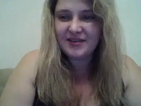 ParisMimi online show from November 20, 2025, 8:14 am