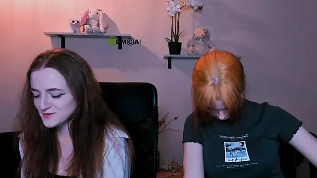 liana kisses online show from December 20, 2024, 8:23 pm