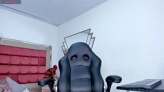 Snapshot of BarbaraKnox_ chatting on December 31, 2024, 2:25 pm BarbaraKnox online show from December 31, 2024, 2:25 pm