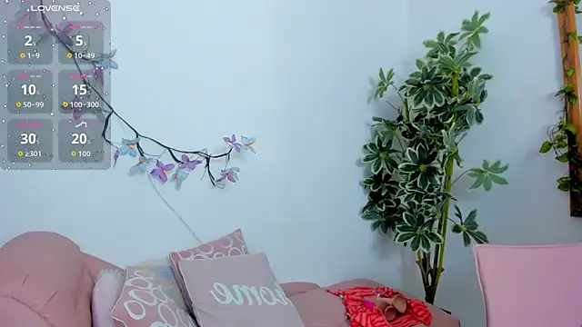 Snapshot of BarbaraKnox_ chatting on October 4, 2025, 12:08 am BarbaraKnox online show from October 4, 2025, 12:08 am