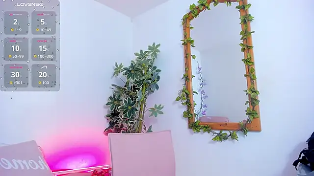 Snapshot of BarbaraKnox_ chatting on October 8, 2025, 11:57 pm BarbaraKnox online show from October 8, 2025, 11:57 pm