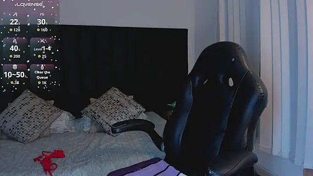 Snapshot of BarbaraKnox_ chatting on October 11, 2025, 12:32 am BarbaraKnox online show from October 11, 2025, 12:32 am