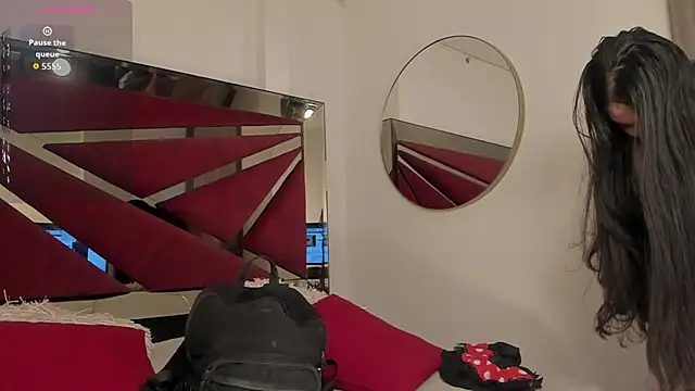 Snapshot of BarbaraKnox_ chatting on October 30, 2025, 11:49 pm BarbaraKnox online show from October 30, 2025, 11:49 pm