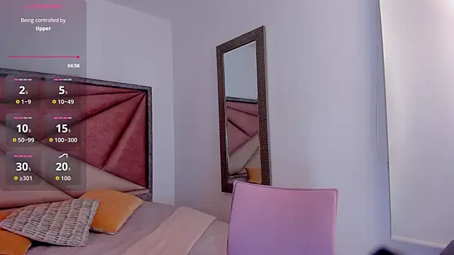 Snapshot of BarbaraKnox_ chatting on November 12, 2025, 12:11 am BarbaraKnox online show from November 12, 2025, 12:11 am