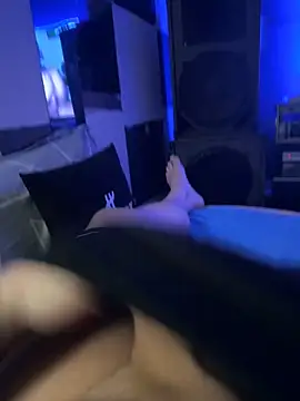 MatthewEmme online show from December 19, 2025, 12:17 am