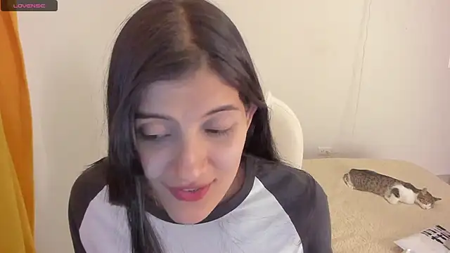 misstoya online show from March 18, 2025, 4:47 am