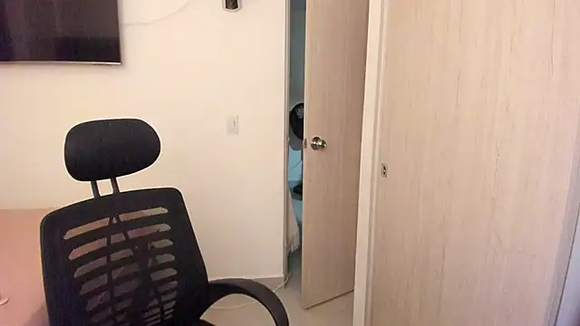 misstoya online show from January 11, 2026, 11:10 pm