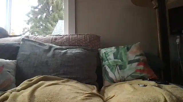 cliveokanagan24 online show from October 31, 2025, 5:47 pm