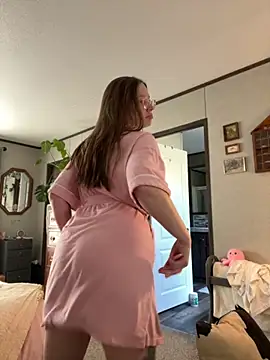 Sweetdee222x online show from October 6, 2025, 10:18 pm