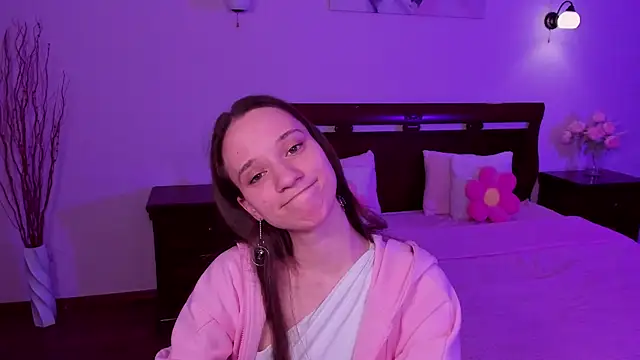 StaceySunny online show from April 16, 2026, 9:39 pm