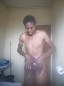 Snapshot of MkingPin chatting on February 9, 2026, 5:00 am MkingPin online show from February 9, 2026, 5:00 am