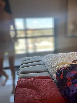 Valentcouple online show from October 4, 2025, 5:33 pm