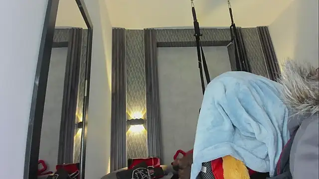 selene red  online show from January 11, 2026, 4:34 pm