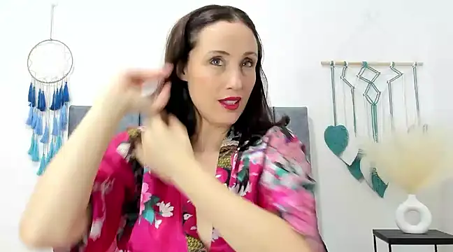 IberianMoonMK online show from December 29, 2024, 2:21 pm