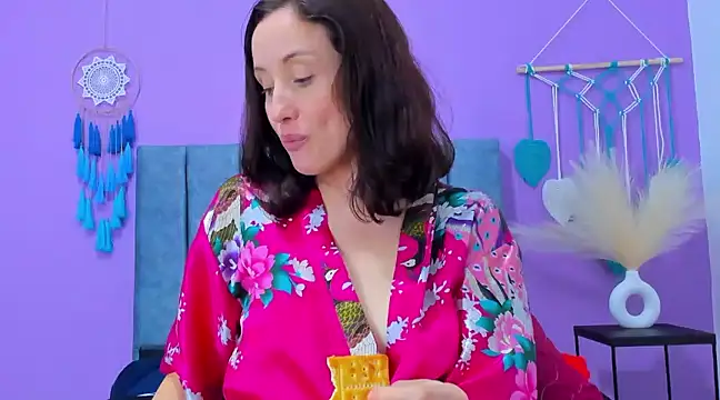 IberianMoonMK online show from January 5, 2025, 9:47 pm