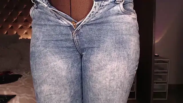 Roussmariehenao online show from November 2, 2025, 11:07 pm