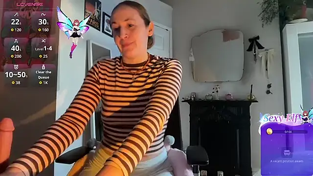 Snapshot of Littlelolo60 chatting on February 8, 2026, 3:48 pm Littlelolo60 online show from February 8, 2026, 3:48 pm