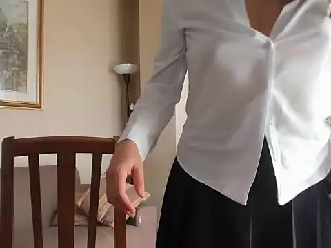 Snapshot of Evademarville chatting on November 6, 2025, 12:28 pm Evademarville online show from November 6, 2025, 12:28 pm