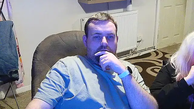 chubby british blonde uk online show from February 19, 2026, 9:44 pm