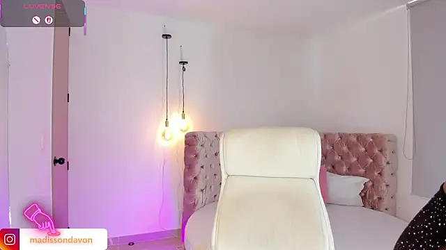 madisson davon online show from October 2, 2025, 12:45 pm