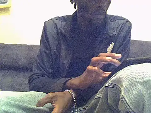 Snapshot of Delicious-D chatting on January 16, 2025, 8:14 pm Delicious-D online show from January 16, 2025, 8:14 pm