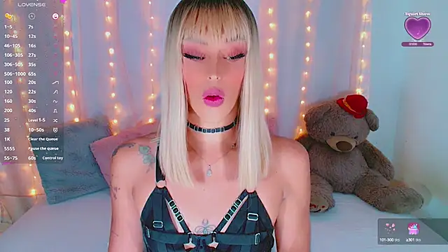 AlanaBekeer online show from October 4, 2025, 9:35 pm