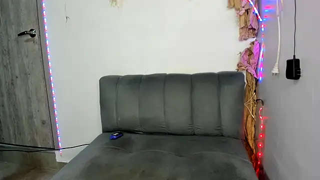 Lya-Kasandra online show from December 4, 2025, 1:48 am