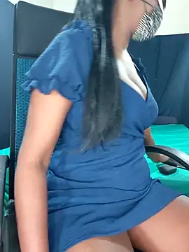 Midnight Blossom online show from January 14, 2026, 9:31 pm