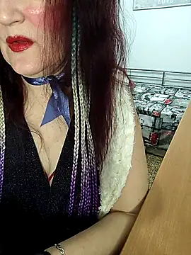 SabrinaXlovess online show from November 30, 2025, 6:01 pm