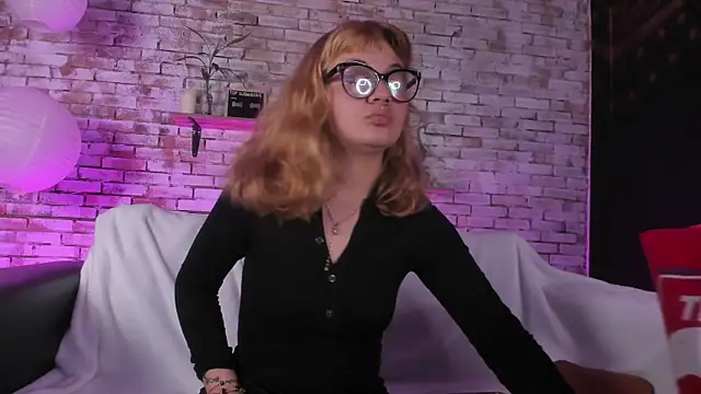 Sweet Namii online show from January 17, 2025, 2:29 am