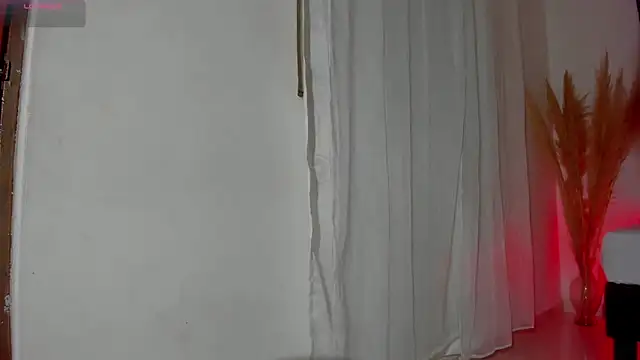 Scarlett 811 online show from December 20, 2025, 8:16 pm