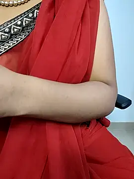 Snapshot of VR_here_4U chatting on October 2, 2025, 6:15 pm VR here 4U online show from October 2, 2025, 6:15 pm