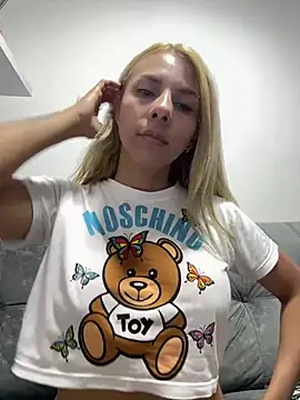 Snapshot of DollMagguie chatting on January 22, 2025, 3:09 am DollMagguie online show from January 22, 2025, 3:09 am