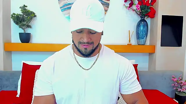 Snapshot of MikeEstevess chatting on June 13, 2026, 10:08 pm MikeEstevess online show from June 13, 2026, 10:08 pm