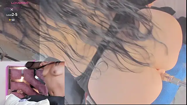 lili moonn online show from December 16, 2024, 2:38 pm